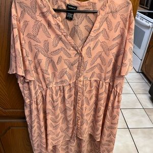 Torrid Size 3 (22/24) Shear Pink/Salmon High/Low Blouse